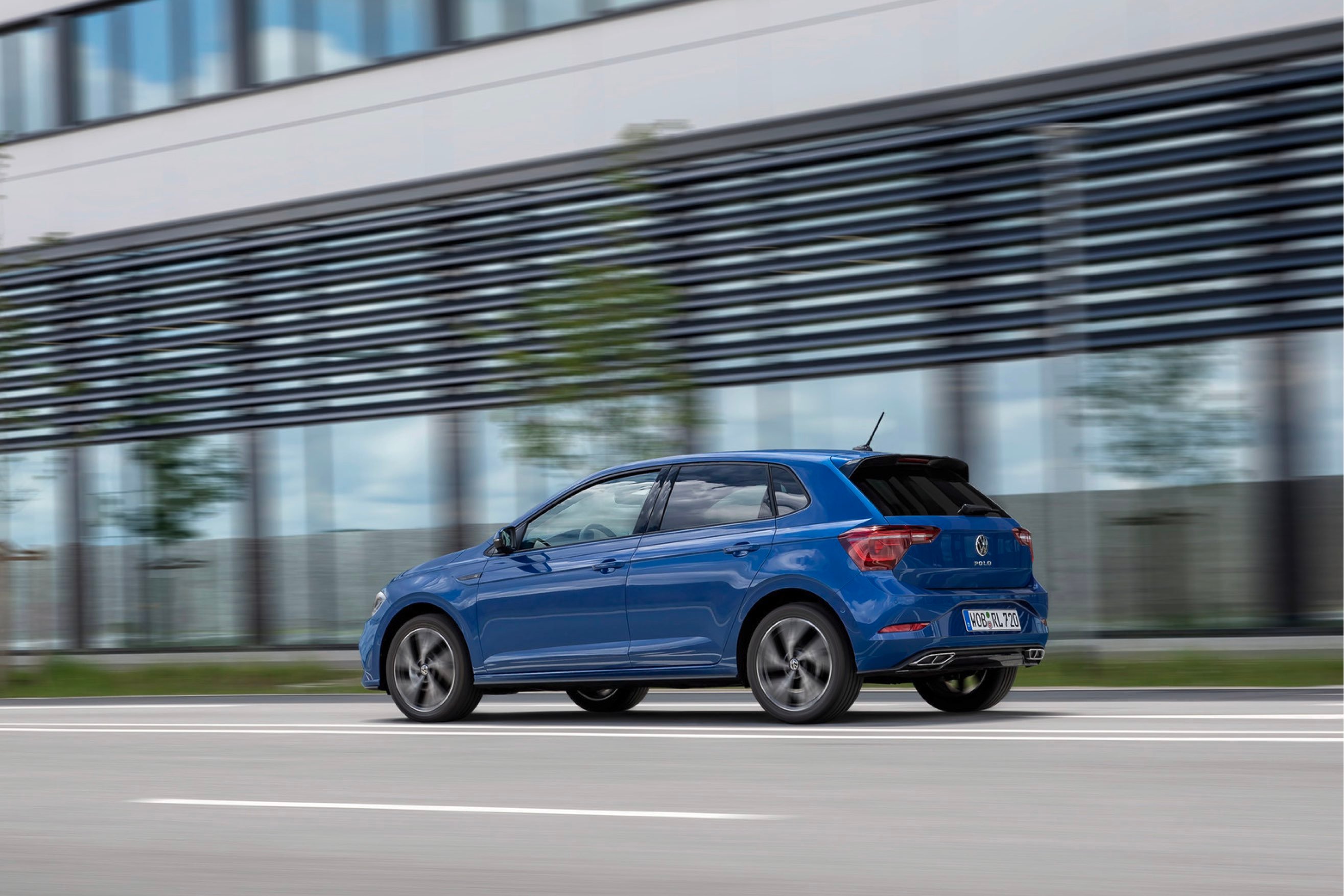 Nuova Volkswagen Polo su strada