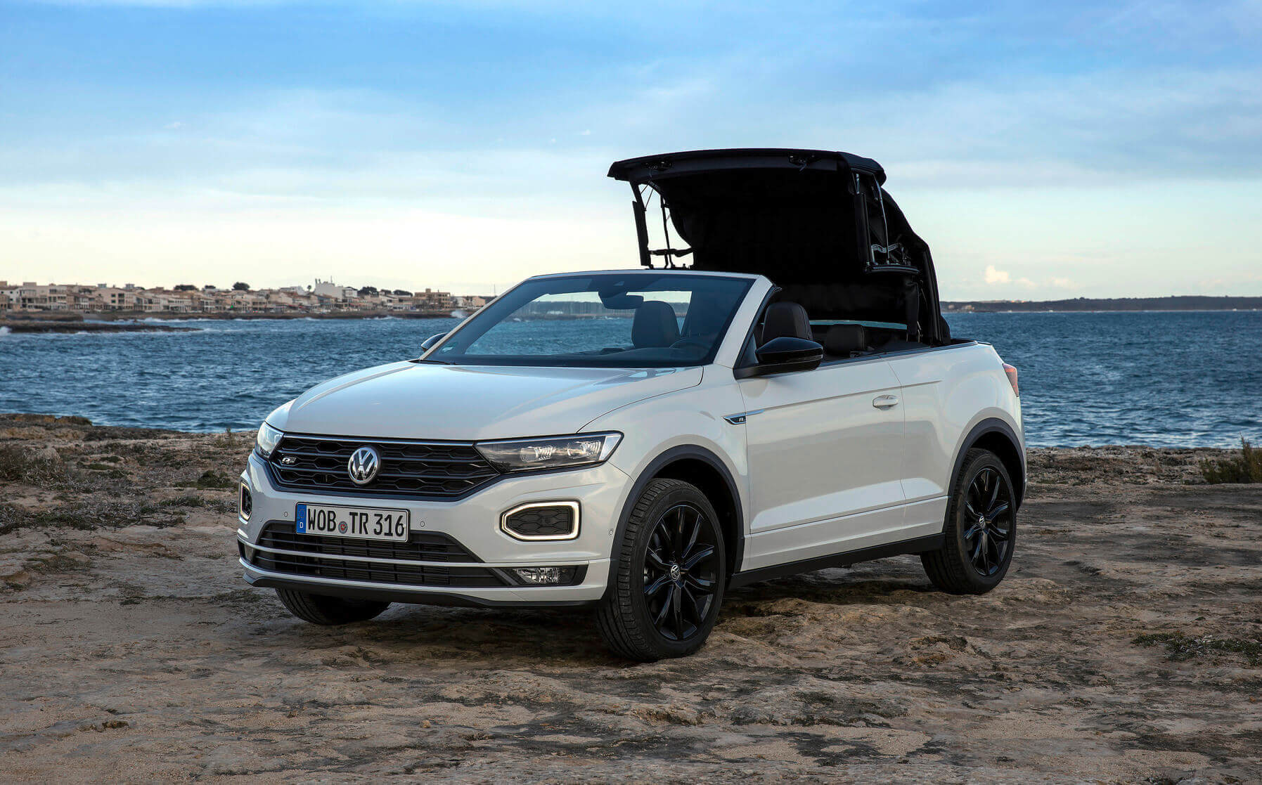 volkswagen t roc cabrio design